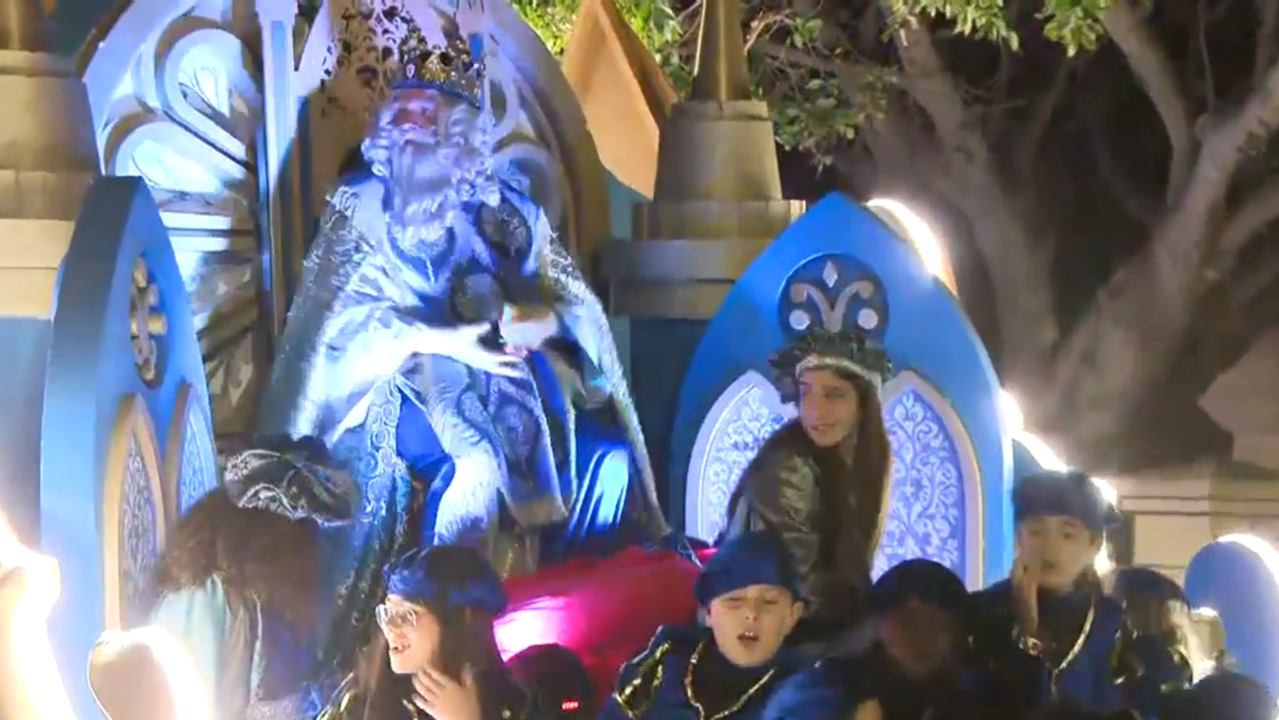 Melilla celebra la llegada de los Reyes Magos con una cabalgata accesible y m&aacute;gica
