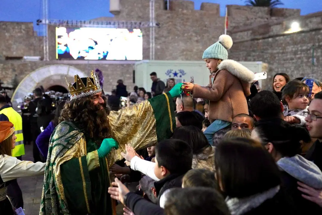 Melilla celebra la llegada de los Reyes Magos con una cabalgata accesible y m&aacute;gica