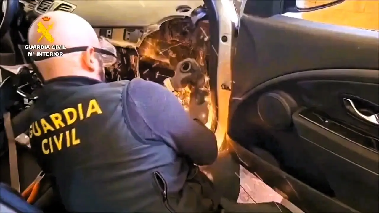 Incautaci&oacute;n de hach&iacute;s en el puerto / Guardia Civil
