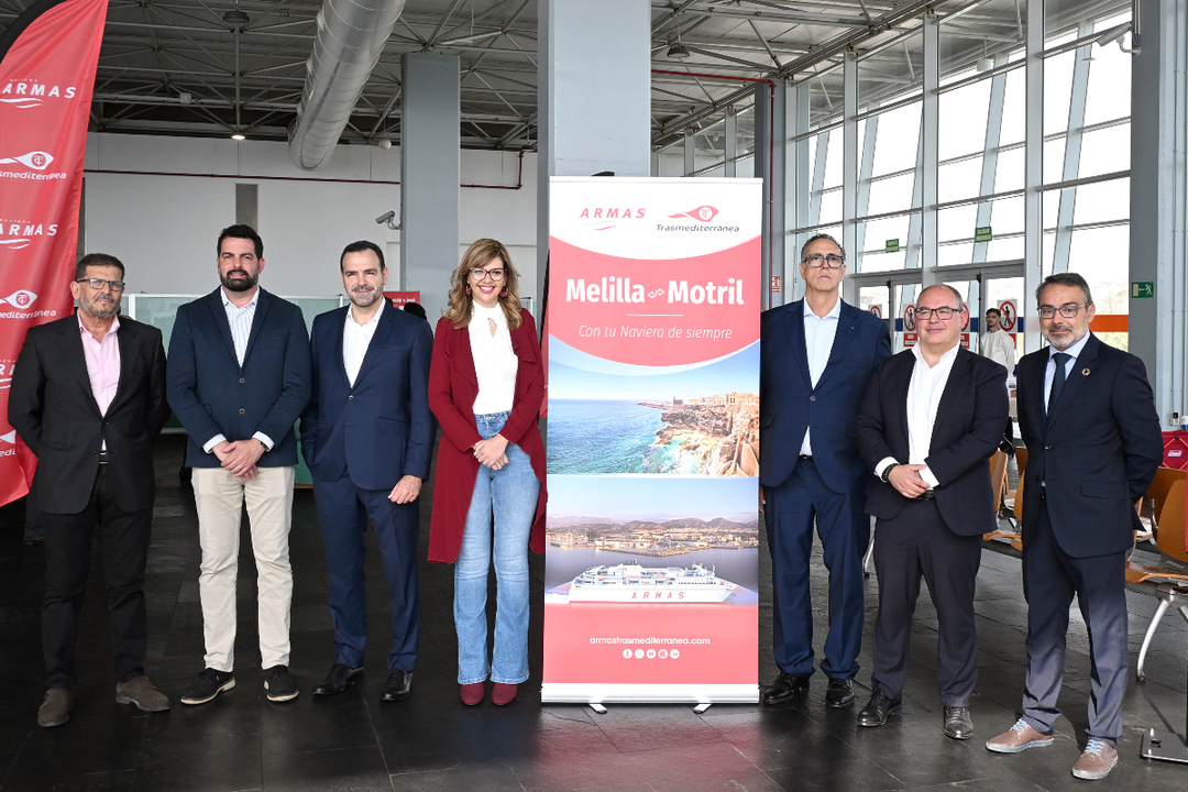 La delegada del Gobierno se felicita por la mejora progresiva de las conexiones mar&iacute;timas