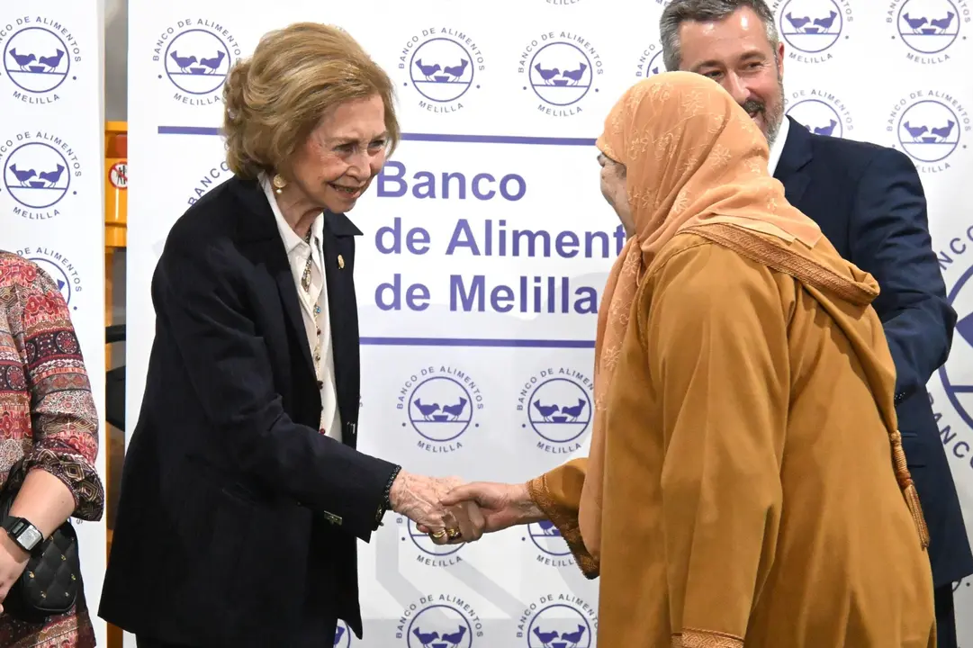 Visita de la  reina Sofía al Banco de Alimentos