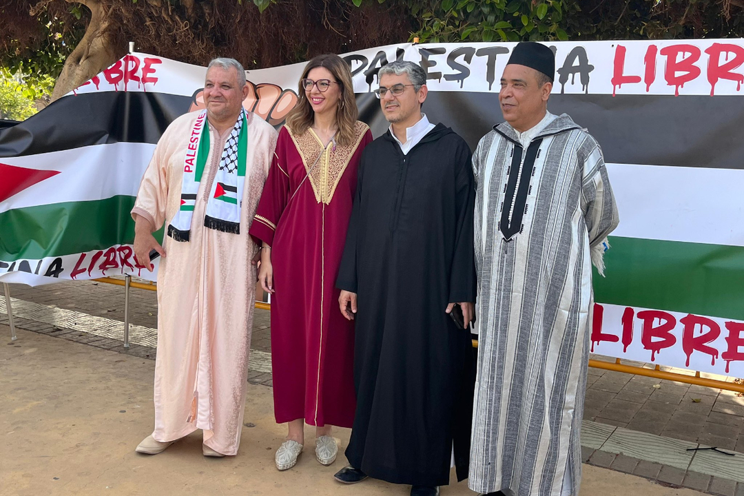 La secretaria general del PSOE y delegada del Gobierno, Sabrina Moh, muestra su apoyo al pueblo palestino