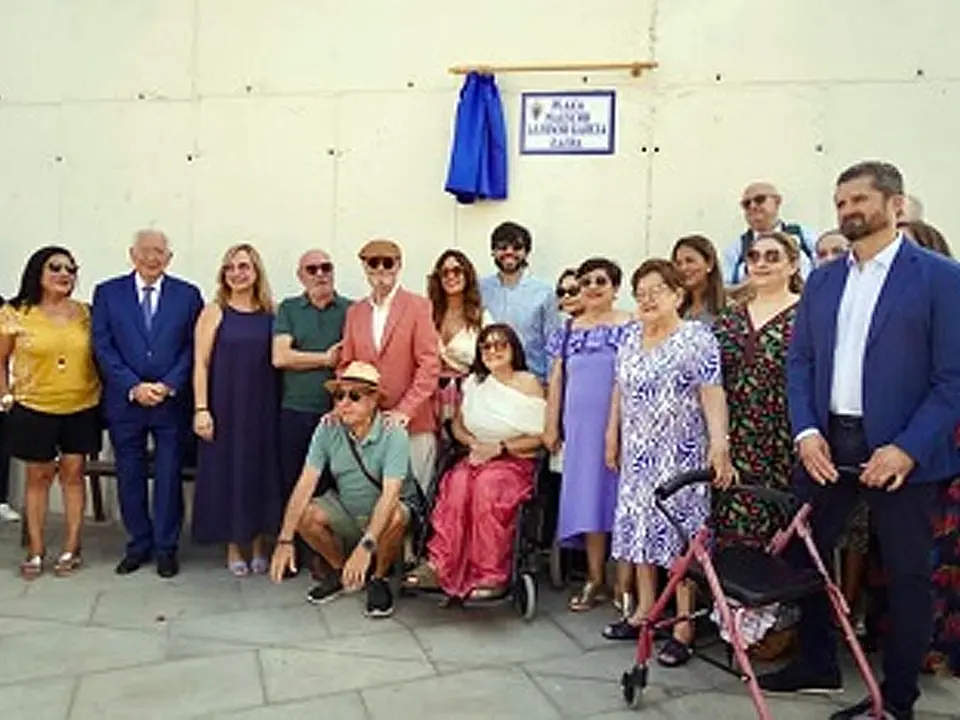 PLAZA MAESTRRO ALFONSO GARC&Iacute;A ZAFRA