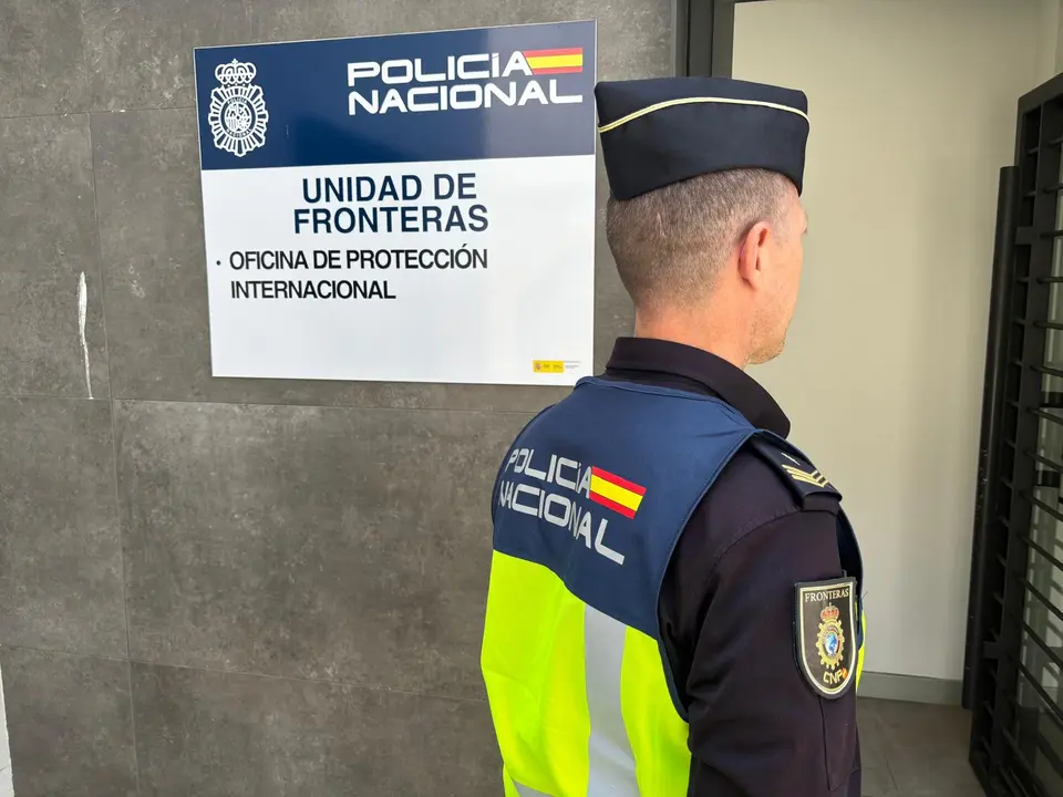 Polic&iacute;a Nacional Frontera