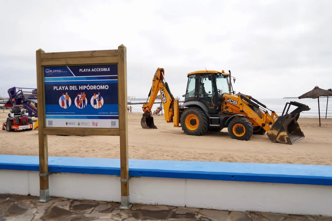 Maquinaria en las Playas del Hip&oacute;dromo.