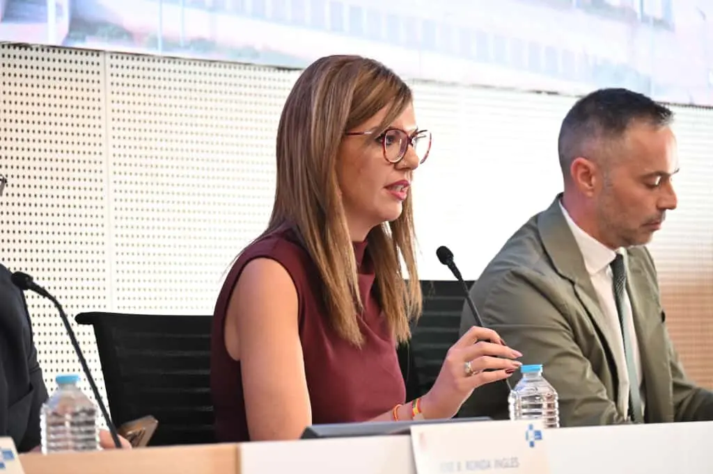 Sabrina Moh, delegada del Gobierno, durante su intervenci&oacute;n