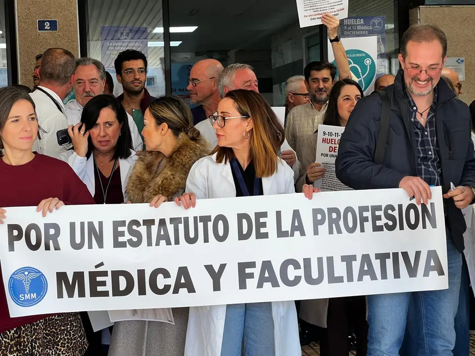 Huelga de sanitarios reclamando un Estatuto Marco propio