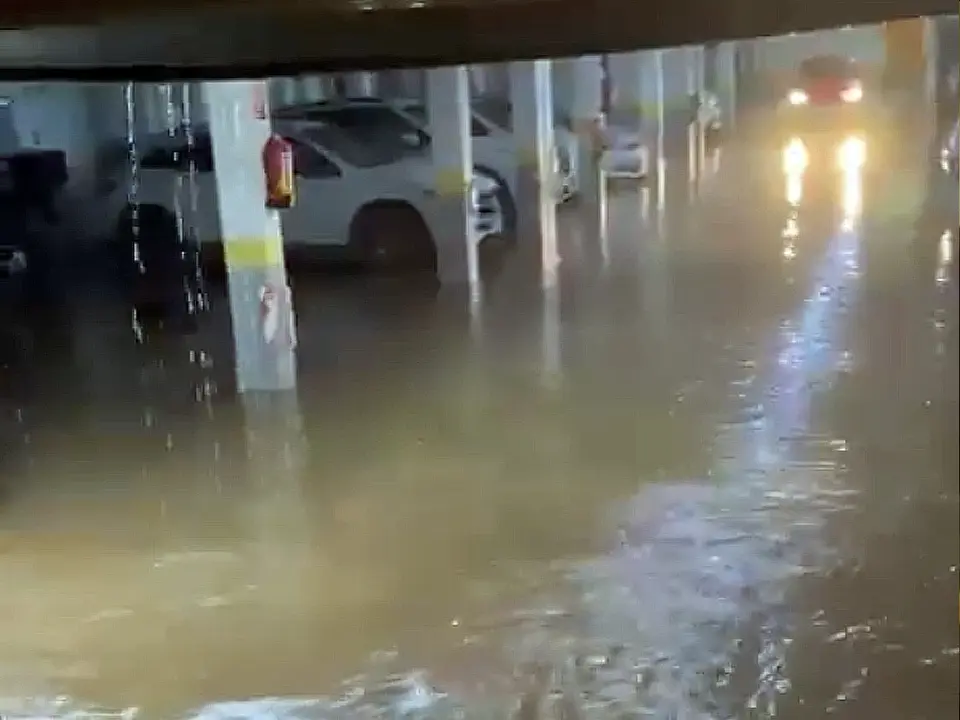 Garaje inundado en Calle Mallorca