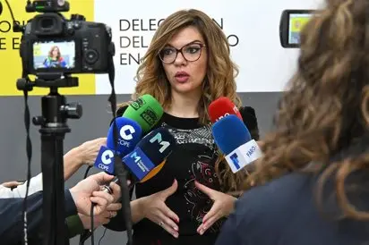 Sabrina Moh durante una atenci&oacute;n a periodistas / DELEGACI&Oacute;N DEL GOBIERNO