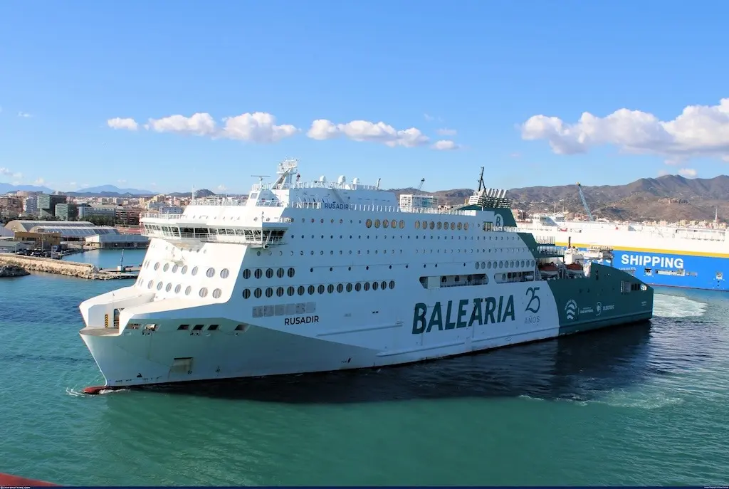 El ferry "Rusadir" enlaza M&aacute;laga y Melilla
