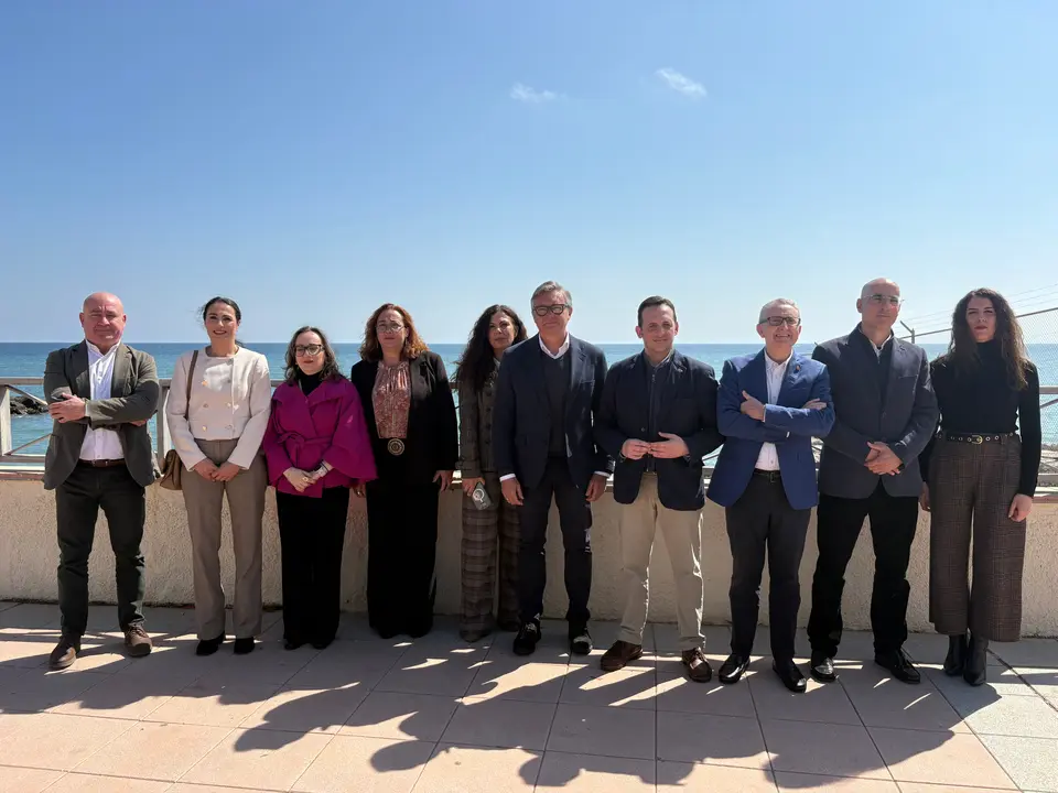 VOX re&uacute;ne en Ceuta a dirigentes de Melilla y Andaluc&iacute;a para denunciar el &ldquo;efecto llamada&rdquo; en la frontera / Alma Palomino