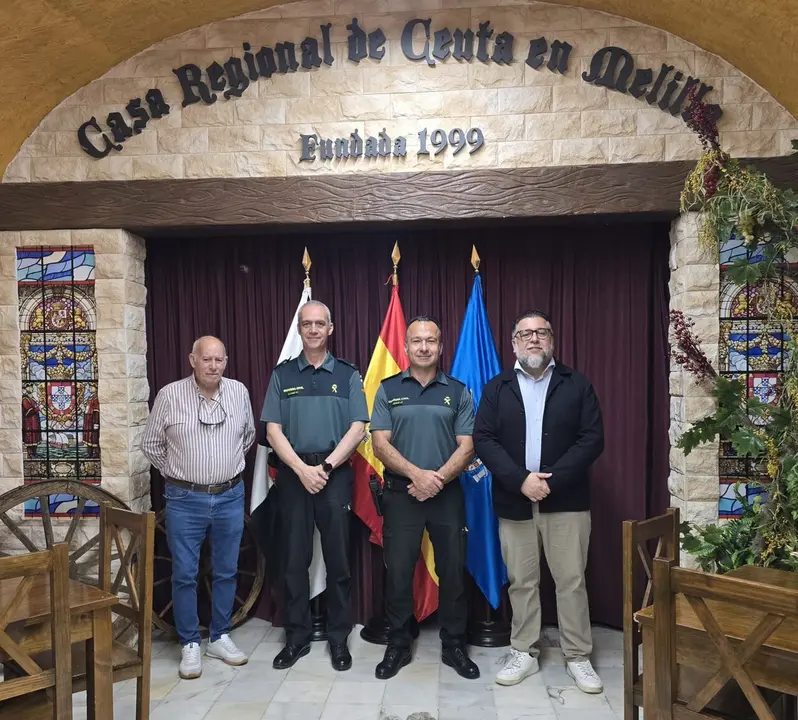 Representantes de la Casa de Ceuta se re&uacute;nen con la Guardia Civil