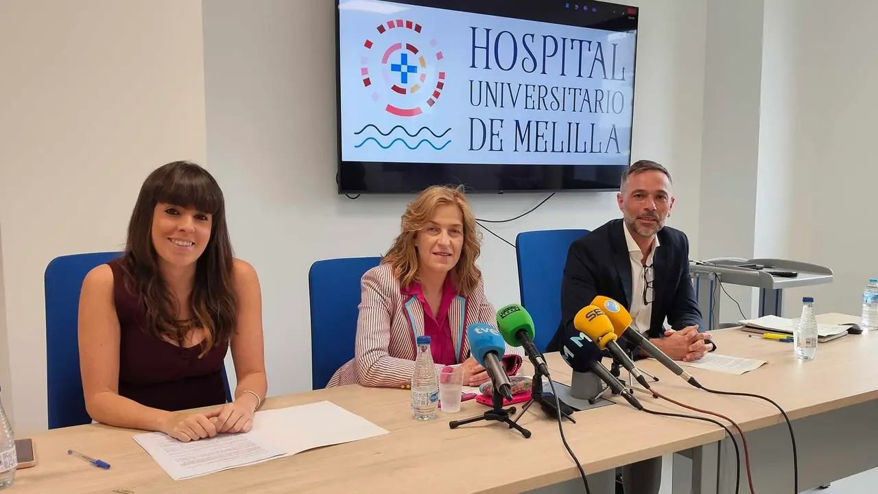 Ingesa Natalia Mata, Isabel Mu&ntilde;oz, y el director-gerente del &Aacute;rea Sanitaria de Melilla, Alberto Romero