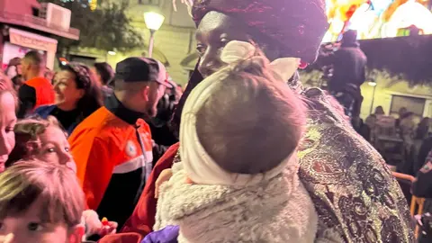 Melilla celebra la llegada de los Reyes Magos con una cabalgata accesible y m&aacute;gica