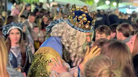 Melilla celebra la llegada de los Reyes Magos con una cabalgata accesible y m&aacute;gica