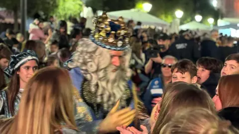 Melilla celebra la llegada de los Reyes Magos con una cabalgata accesible y m&aacute;gica