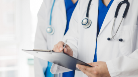 m&eacute;dicos