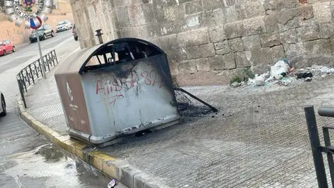 contenedor quemado