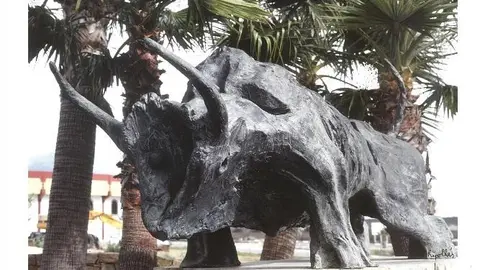 "Toro", escultura on&iacute;rica