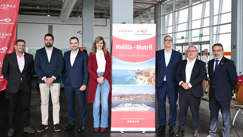 La delegada del Gobierno se felicita por la mejora progresiva de las conexiones mar&iacute;timas