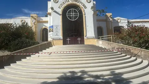 Escalera cementerio cristiano de la Pur&iacute;sima Concepci&oacute;n / Ciudad