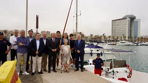 homenaje en el puerto