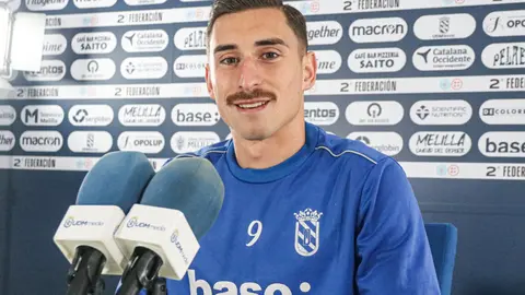 Iv&aacute;n Fern&aacute;ndez, de la UD Melilla al CP Cacere&ntilde;o / Foto: UD Melilla