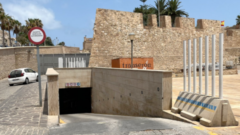 parking alcazaba acceso