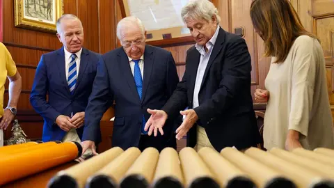 Acto de entrega de los plano PERI del Pueblo / Gobierno de Melilla