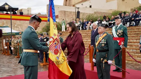 Entrega de la bandera nacional a la Guardia Civil / Gobierno de Melilla