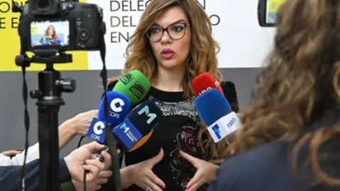 Sabrina Moh durante una atenci&oacute;n a periodistas / DELEGACI&Oacute;N DEL GOBIERNO