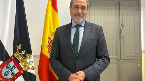 Rafael &Aacute;ngel Garc&iacute;a P&eacute;rez durante su ponencia en Ceuta / Alma Palomino