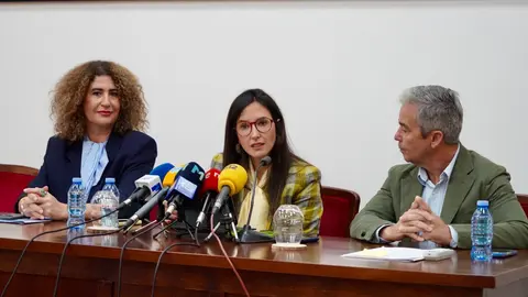 Marta Fern&aacute;ndez de Castro y Fadwa Abelhad