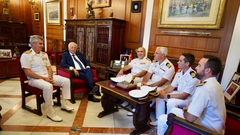 El presidente de la Ciudad Aut&oacute;noma ha recibido a varios altos mandos de la Armada Espa&ntilde;ola con motivo de la visita oficial que realizan a Melilla