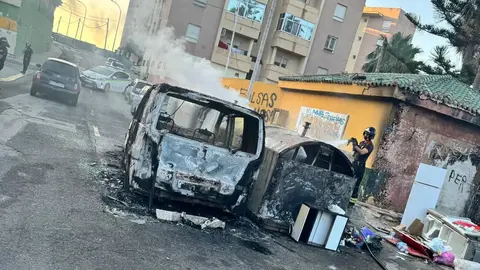 la cañada quema vehiculo