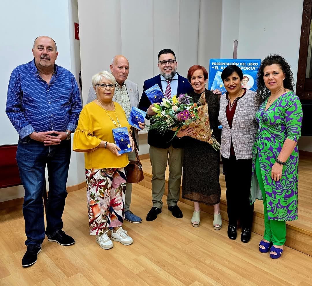 Edith Rivas durante la presentación