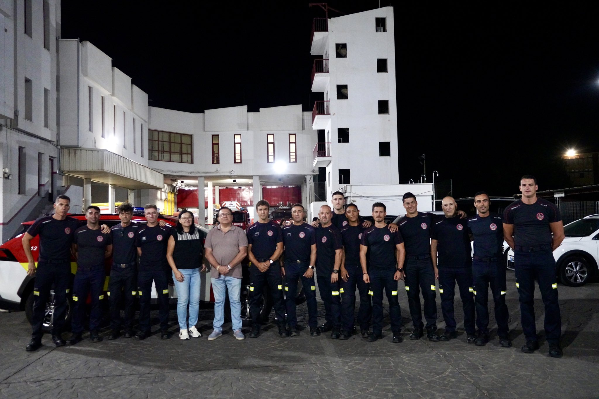 Bomberos de Melilla antes de marchar a Castilla y León / Gobierno de Melilla