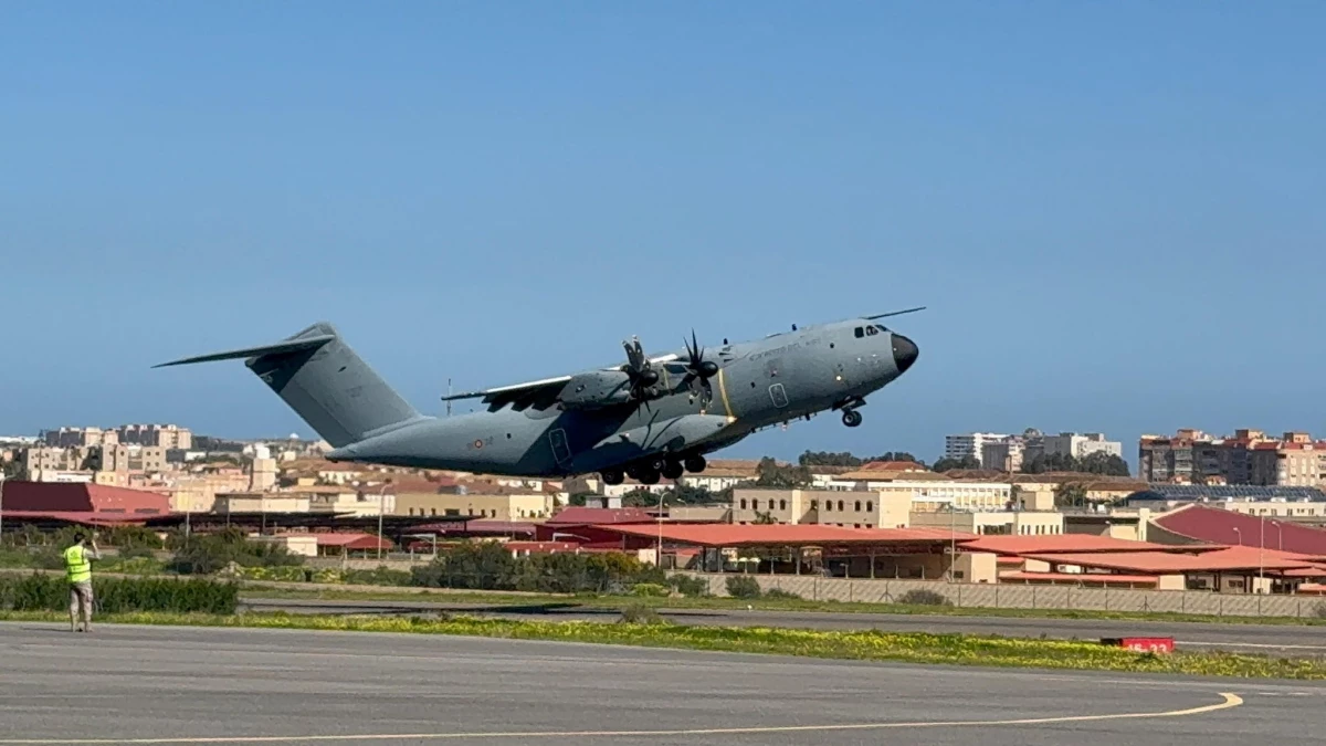 El A400M del Ejército del Aire y del Espacio aterriza por primera vez en Melilla / Ejército del Aire y del Espacio